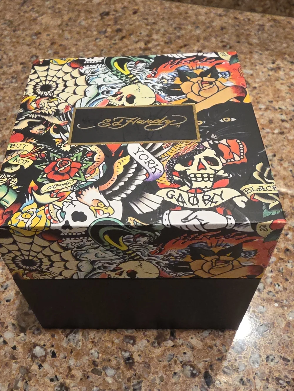 ED HARDY NWT Gold-Tone Men's Watch with Green Dial and Black Bezel